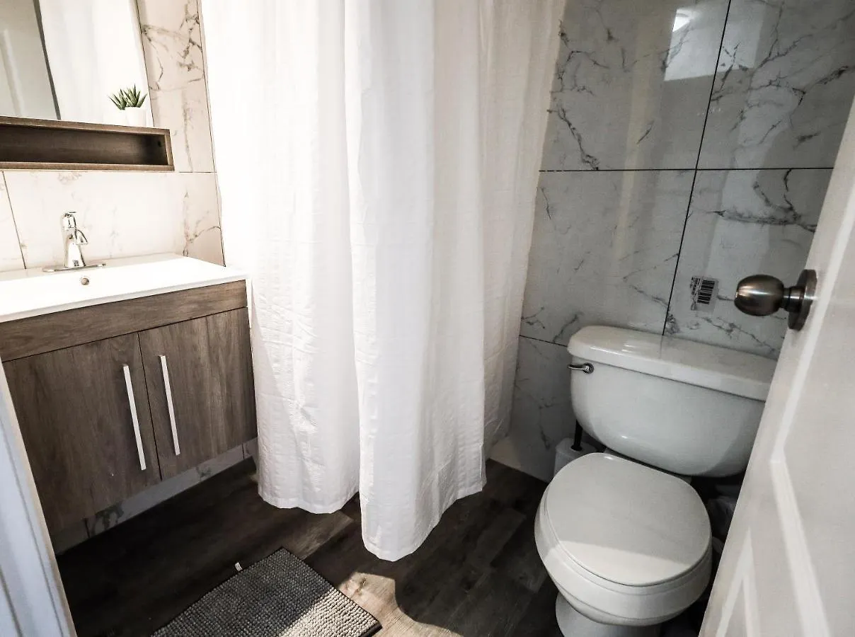 Kensington Boutique Suites Торонто Апартаменты